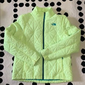 North Face’s Light Weight Jacket (Medium)